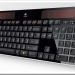 Gadgets I like: wireless solar keyboard and iPhone communication docking station